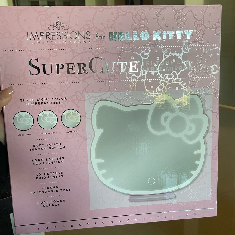 Hello Kitty Mirror